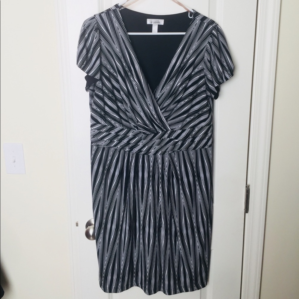 💃🏼 Dress Barn Short Sleeve Dress